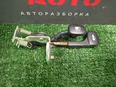 Ручка открывания бензобака и багажника Kia Cerato 2 TD 2011