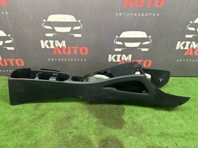 Консоль между сидений Kia Rio 3 2012 HB