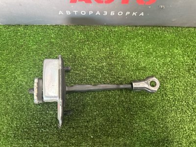 Ограничитель двери Kia Ceed 1 2010 ED