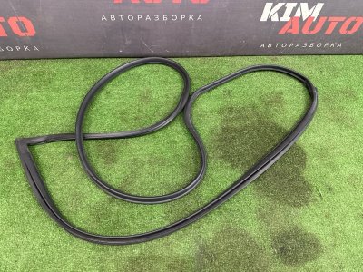 Уплотнитель двери Kia Ceed 1 2010 ED