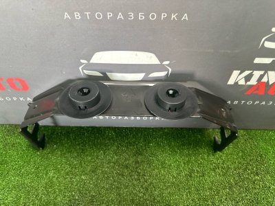 Кронштейн блока предохранителей Ford Focus 2 2007 HB