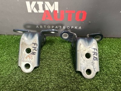 Петли двери Kia Ceed 1 2010 ED