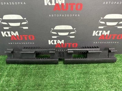 Кронштейн накладки порога Audi A6 quattro 2007 C6