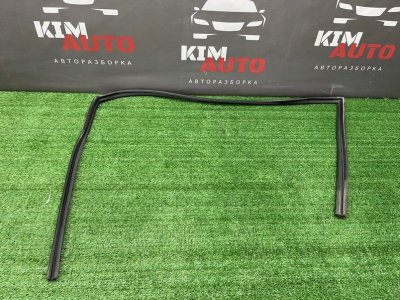 Уплотнитель стекла направляющий Kia Ceed 1 HB 2011 ED