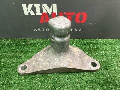 Кронштейн двигателя Audi A6 quattro 2007 C6