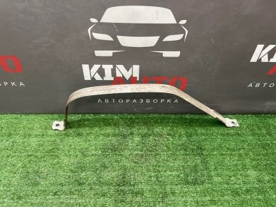 Крепление топливного бака Skoda Fabia 2 2011