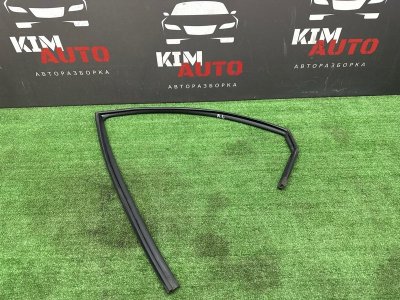 Уплотнитель стекла направляющий Kia Rio 3 2014 QB