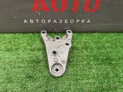 Кронштейн подушки двигателя Skoda Fabia 2 2011