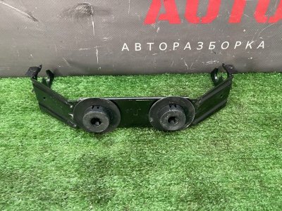 Кронштейн блока предохранителей Ford Focus 2 2009 CB