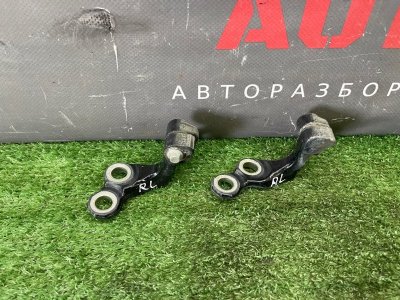 Петли двери Ford Focus 2 2009 CB