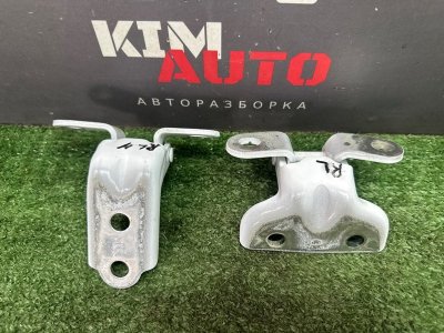 Петли двери Kia Rio 4 2019 FB