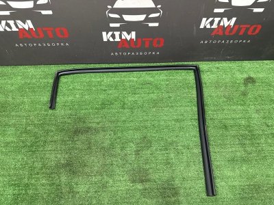 Уплотнитель стекла направляющий Kia Rio 4 2019 FB