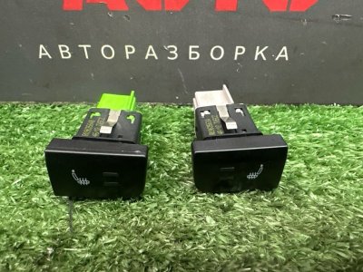 Кнопки подогрева сидений Volkswagen Polo 2012