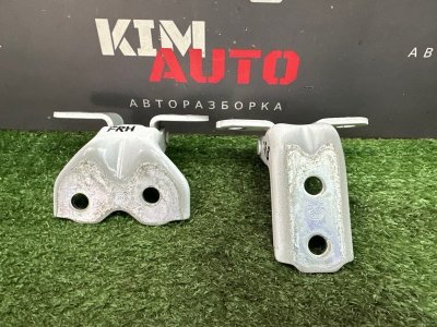 Петли двери Kia Rio 4 2019 FB