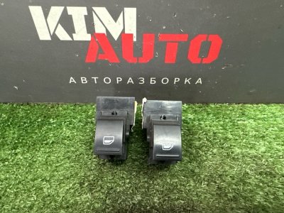 Кнопка стеклоподъемника Volkswagen Polo 2017