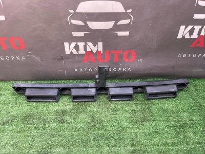 Кронштейн заднего бампера центральный Ford Focus 2 2009 CB