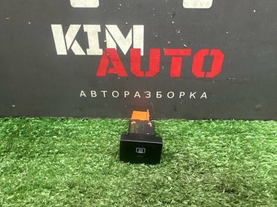 Кнопка обогрева заднего стекла Volkswagen Polo 2017