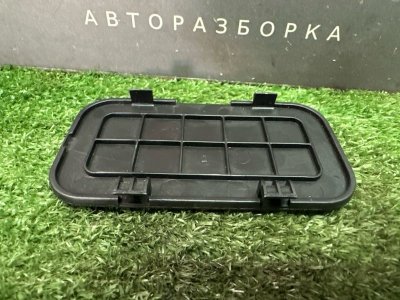 Заглушка обшивки крышки багажника Kia Ceed 1 HB 2010 ED