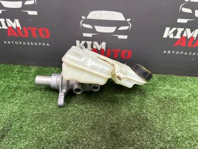 Главный тормозной цилиндр с бочком Ford Focus 3 2012 MK3