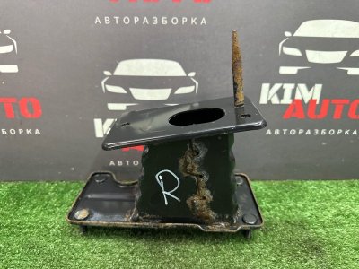 Кронштейн усилителя бампера Kia Ceed 1 HB 2010 ED