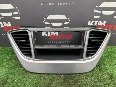 Рамка магнитолы с дефлекторами Hyundai Solaris 2 2020 HCR