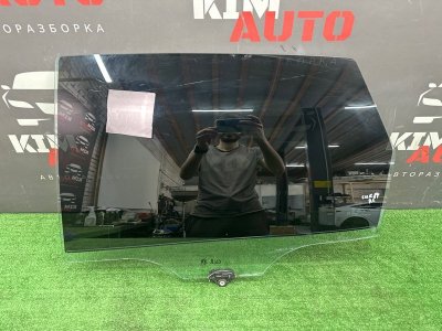 Стекло двери Kia Ceed 1 HB 2010 ED