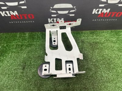 Кронштейн блока предохранителей Ford Focus 3 2012 MK3