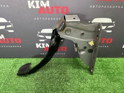 Педаль сцепления Kia Rio 3 2016 QB