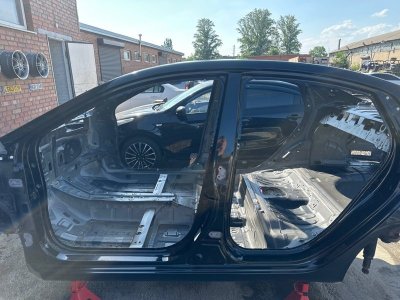Порог со стойкой Kia Rio 3 2016 QB