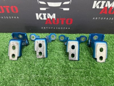 Петли двери Renault Kaptur 2017