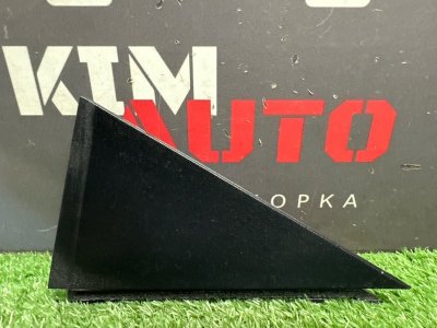 Накладка двери треугольник Kia Rio 3 2016 QB