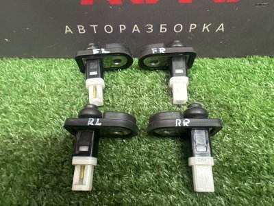 Концевик двери Kia Rio 4 2017 FB