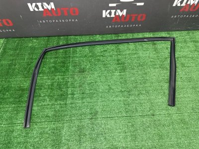 Уплотнитель стекла направляющий Kia Rio 4 2017 FB
