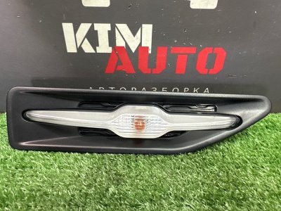 Повторитель поворота в крыло Kia Rio 3 2016 QB