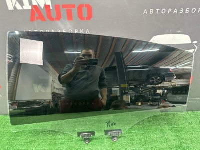Стекло двери Kia Rio 4 2017 FB