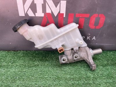 Главный тормозной цилиндр с бочком Kia Rio 3 HB 2014 HB