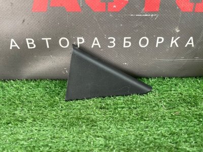Накладка двери треугольник Kia Rio 3 HB 2014 HB