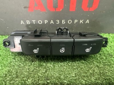 Блок кнопок подогрева сидений Kia Rio 4 2021 FB