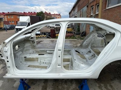 Порог со стойкой Skoda Octavia 2018 A7