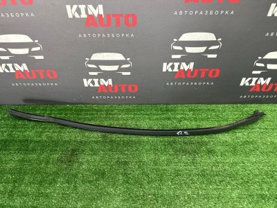 Уплотнитель двери Skoda Octavia 2018 A7