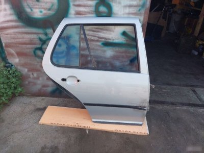 Дверь Volkswagen Golf 4
