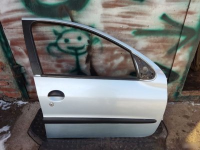 Дверь Peugeot 206
