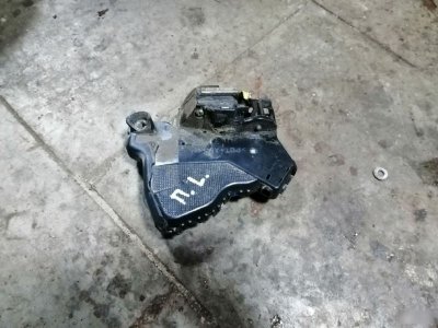 Замок двери Toyota Corolla E120