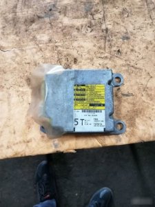 Блок управления AIR BAG Toyota Auris