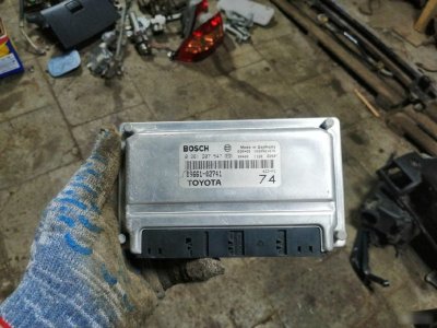 Блок управления двигателем Toyota Corolla E120