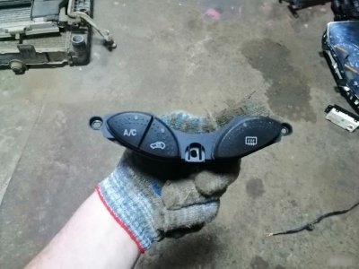 Блок кнопок Ford Focus