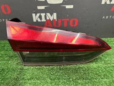 Фонарь в крышку багажника Skoda Rapid 2 2021 NK6