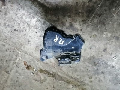 Замок двери Toyota Corolla E120