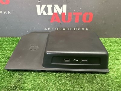 Блок USB Type-C Skoda Rapid 2 2021 NK6