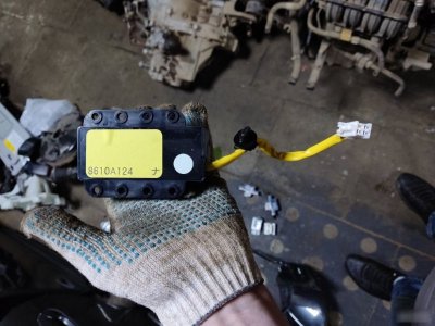 Выключатель подушки безопасности Mitsubishi ASX